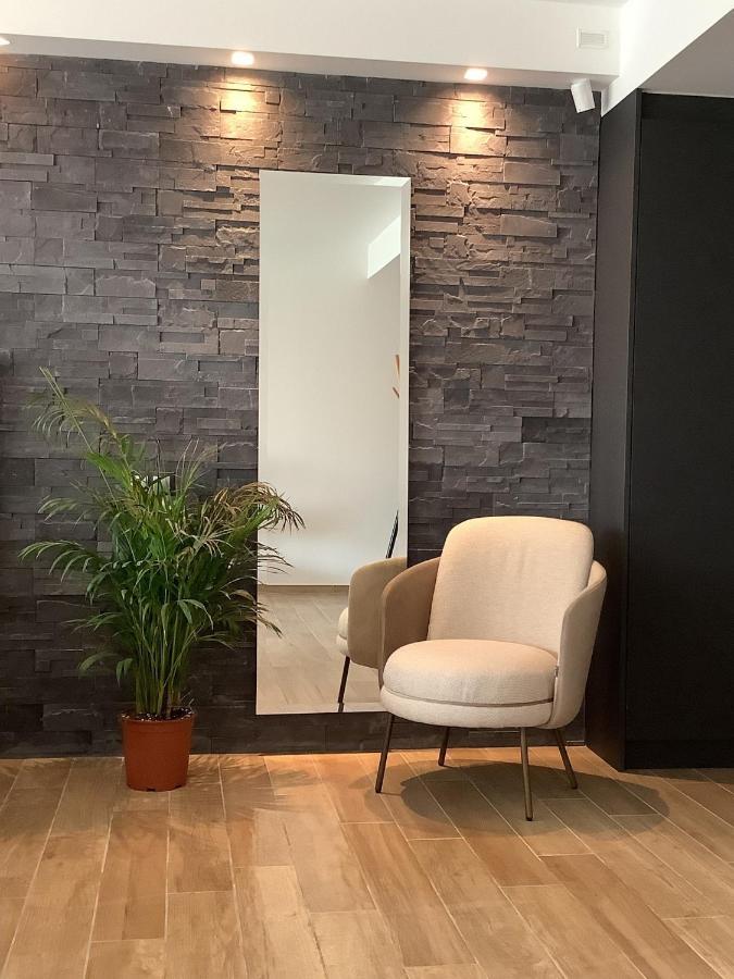 Sunny New Lovely Apartment 60 Meters From The Metro Athen Eksteriør bilde